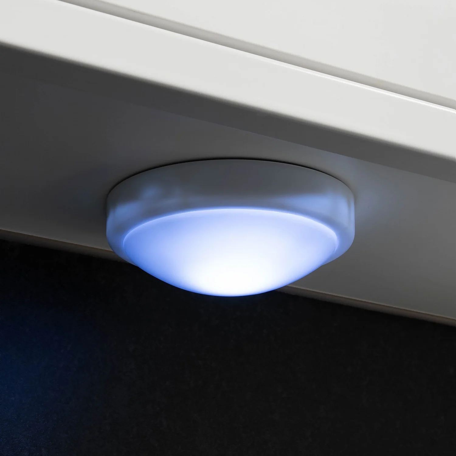 Arlec Round LED Push Light 6 Arlec Round LED Push Light - Image 4