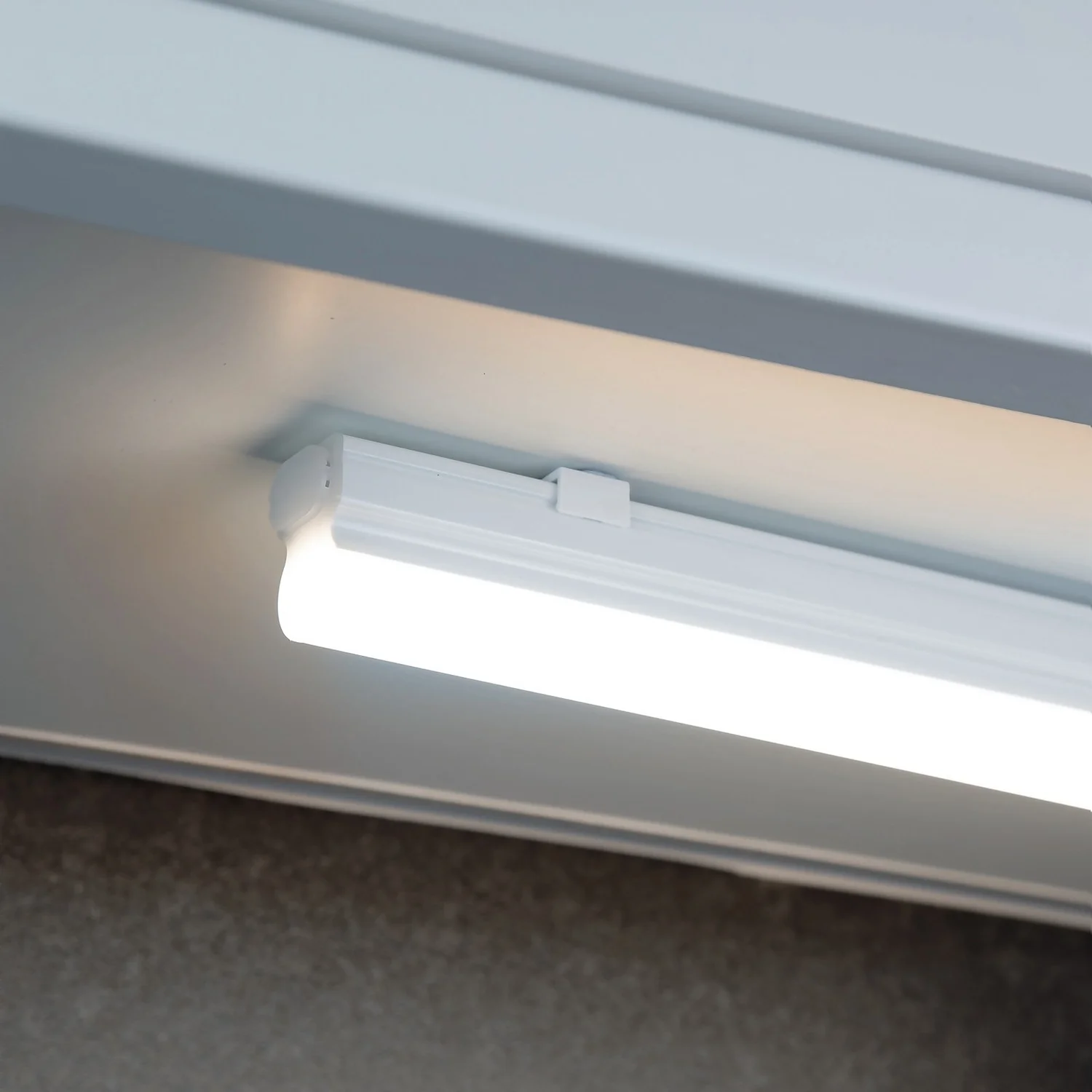 Arlec 4W Cool White Bar Light 6 Arlec 4W Cool White Bar Light - Image 4