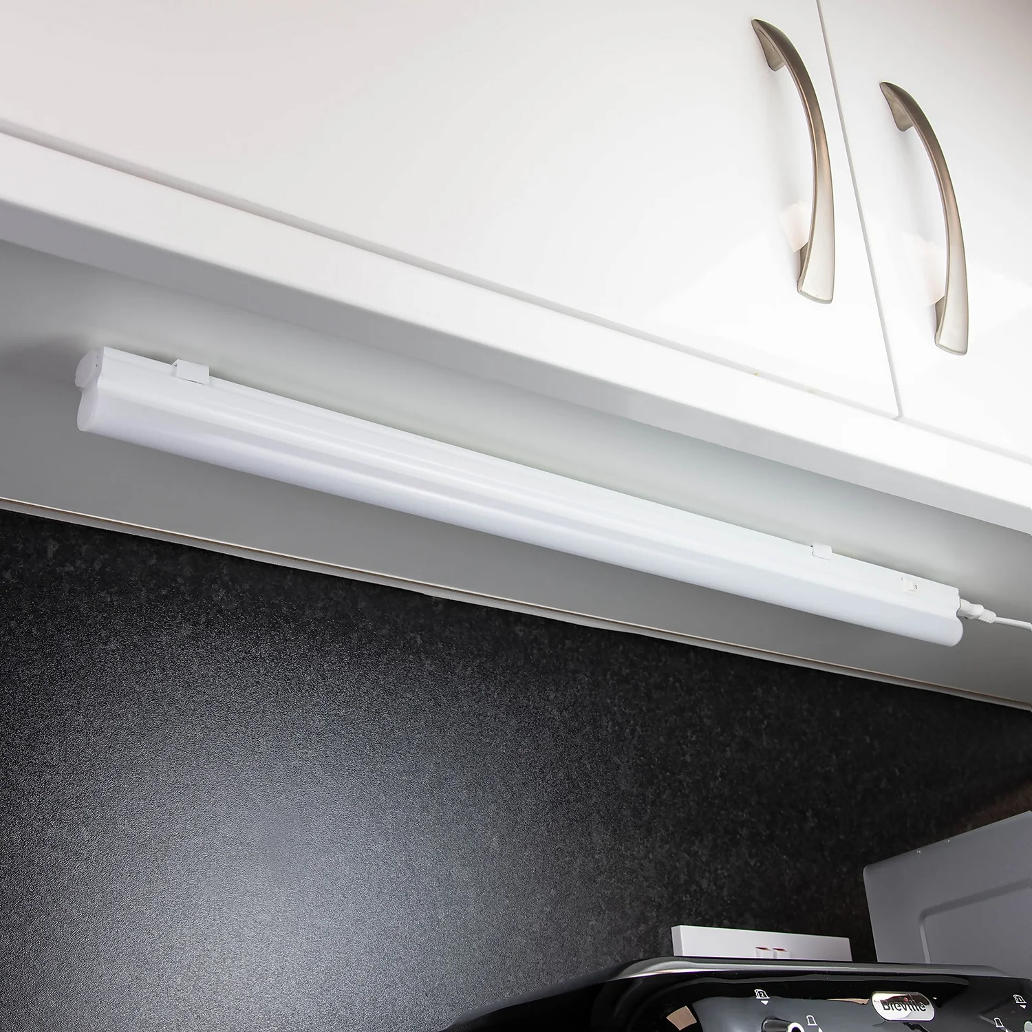 Arlec LED 9W Bar Light 5 Arlec LED 9W Bar Light - Image 3