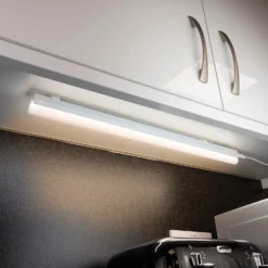 Arlec LED 9W Bar Light