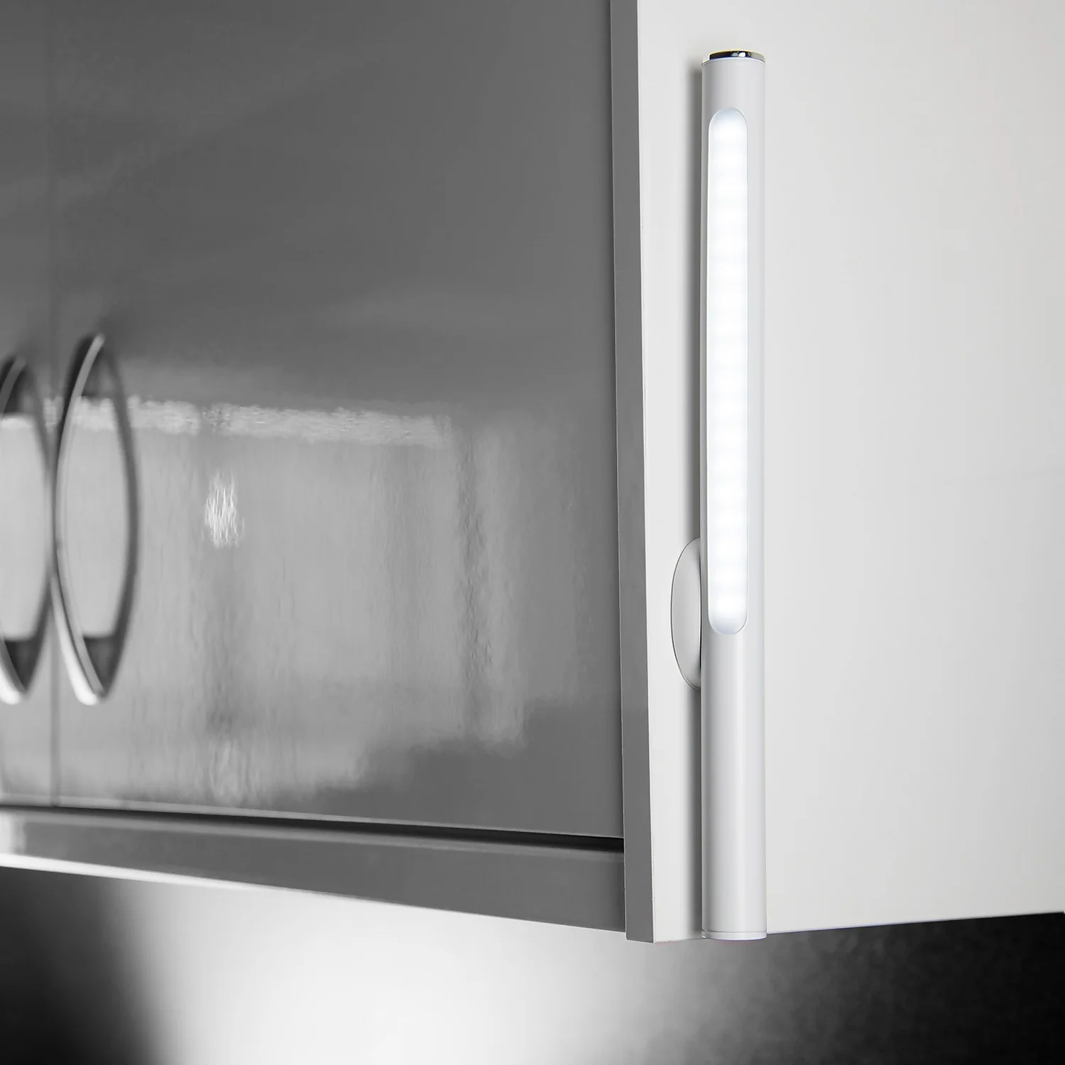 Arlec Rechargeable LED Dimmable Light 5 Arlec Rechargeable LED Dimmable Light - Image 3