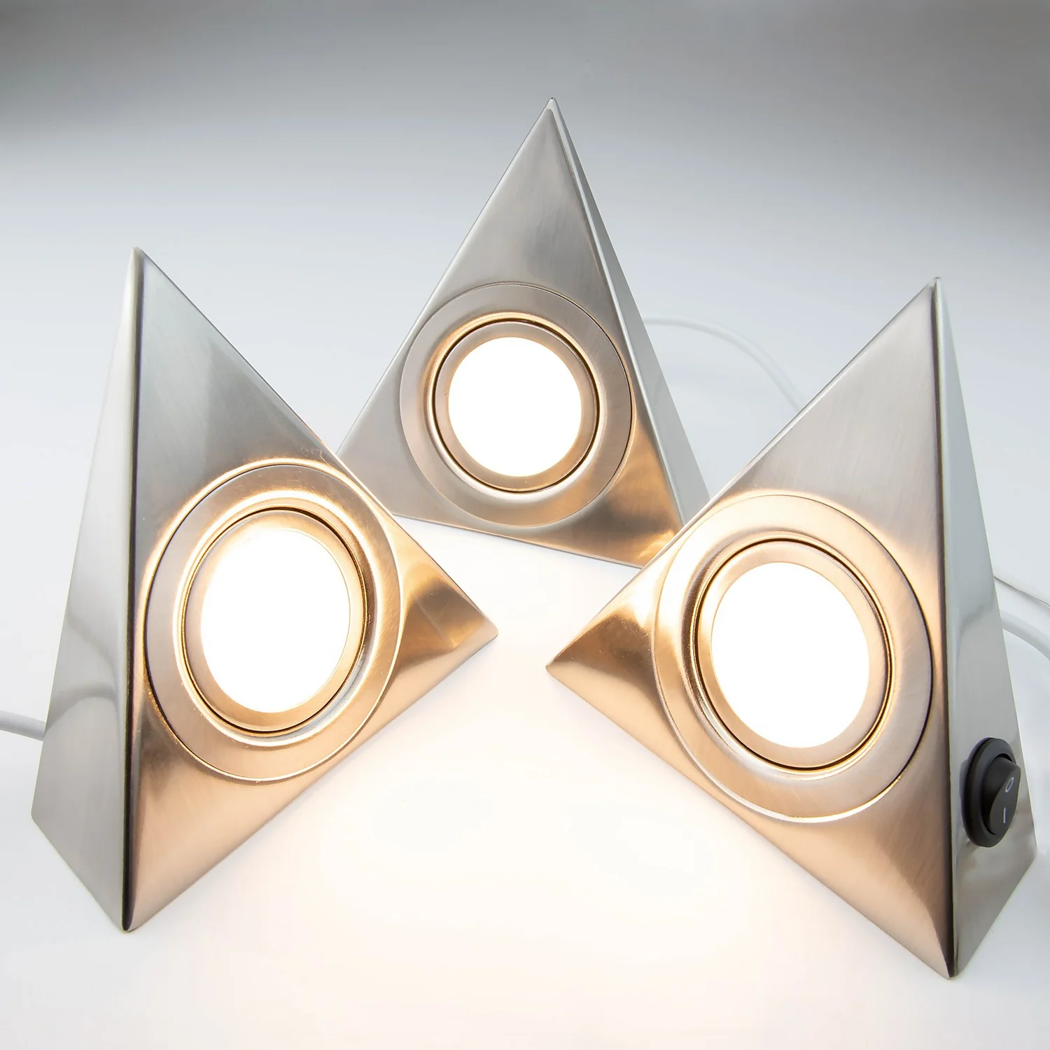 Arlec 3 Pack LED Triangle Cabinet Lights 6 Arlec 3 Pack LED Triangle Cabinet Lights - Image 4