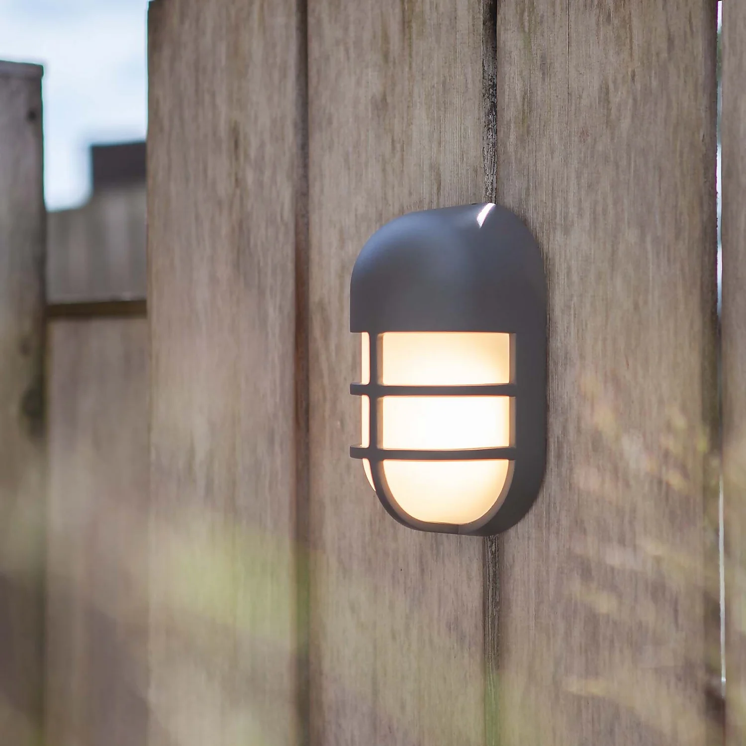 Lutec Bullo Outdoor Bulkhead Light - Anthracite 5 Lutec Bullo Outdoor Bulkhead Light - Anthracite - Image 3