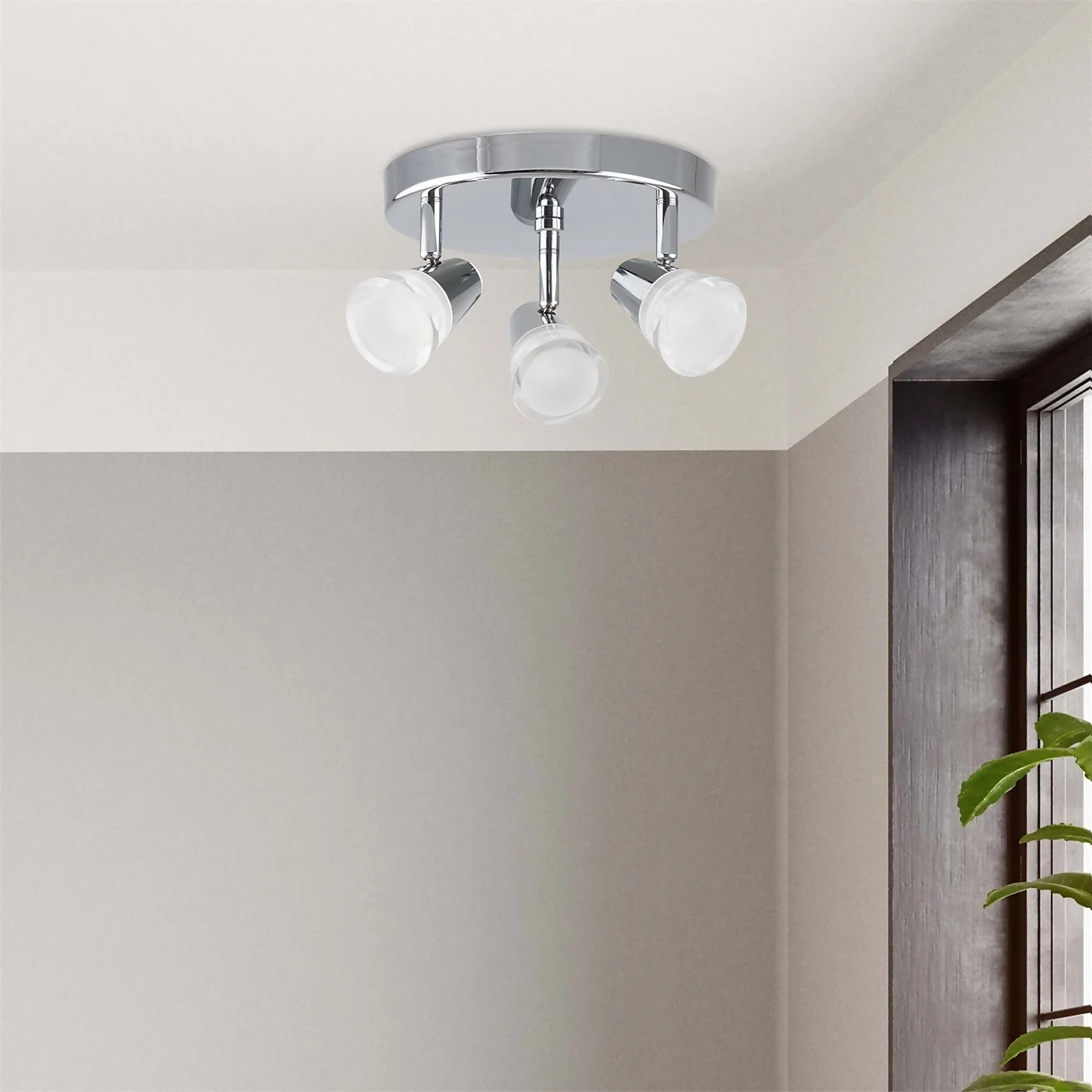 Rhea 3 Lamp Spotlight Plate - Polished Chrome 4 Rhea 3 Lamp Spotlight Plate - Polished Chrome - Image 2