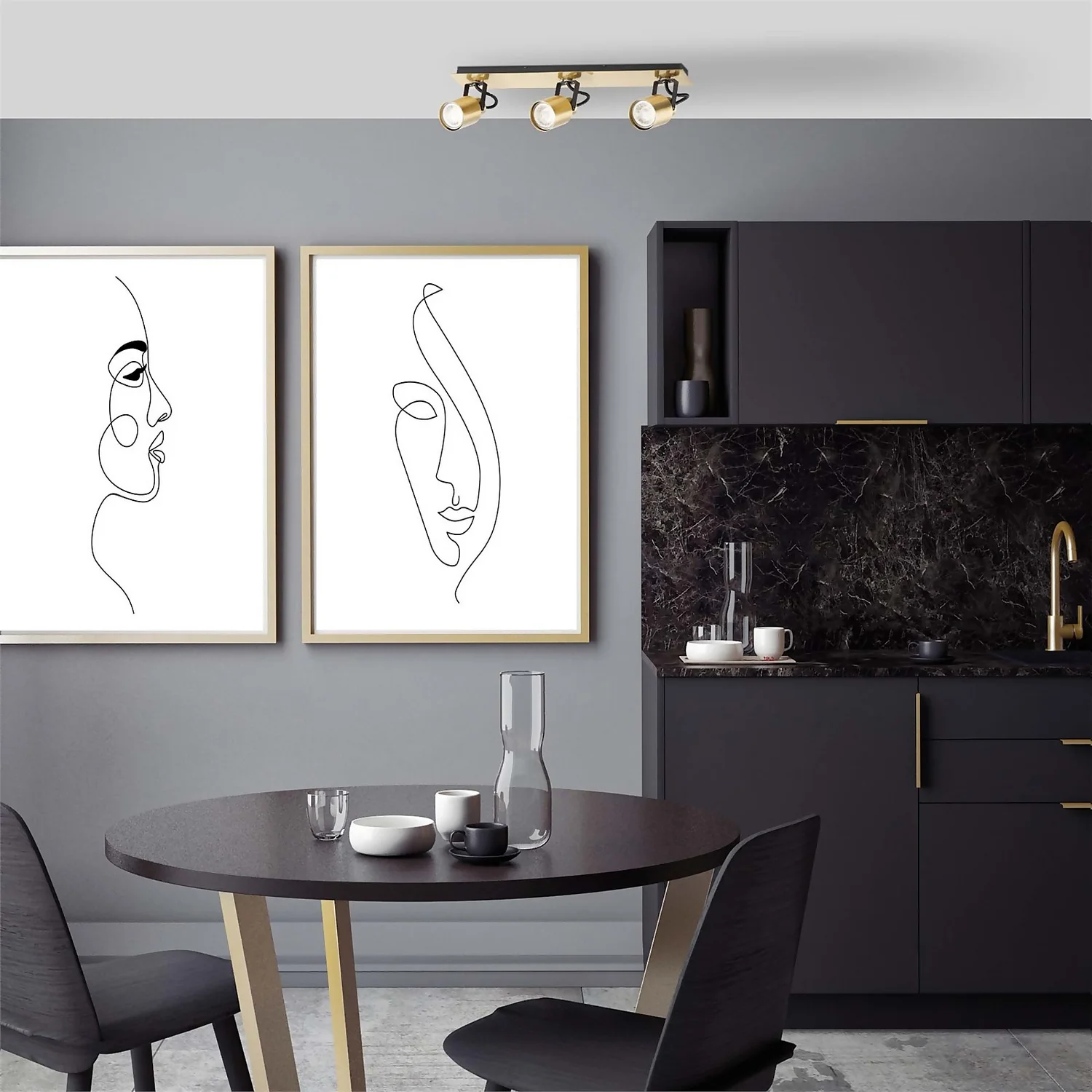 Lucy 3 Lamp Spotlight Plate - Gold & Black 5 Lucy 3 Lamp Spotlight Plate - Gold & Black - Image 3