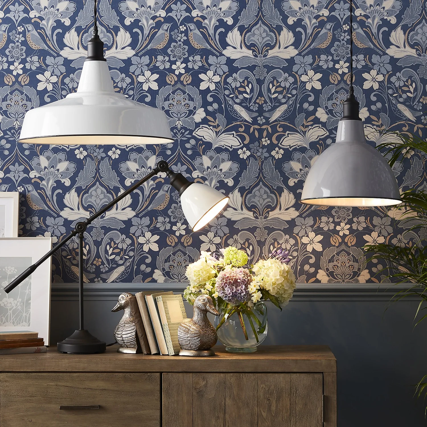 Country Living Farmhouse Table Lamp - White 4 Country Living Farmhouse Table Lamp - White - Image 2