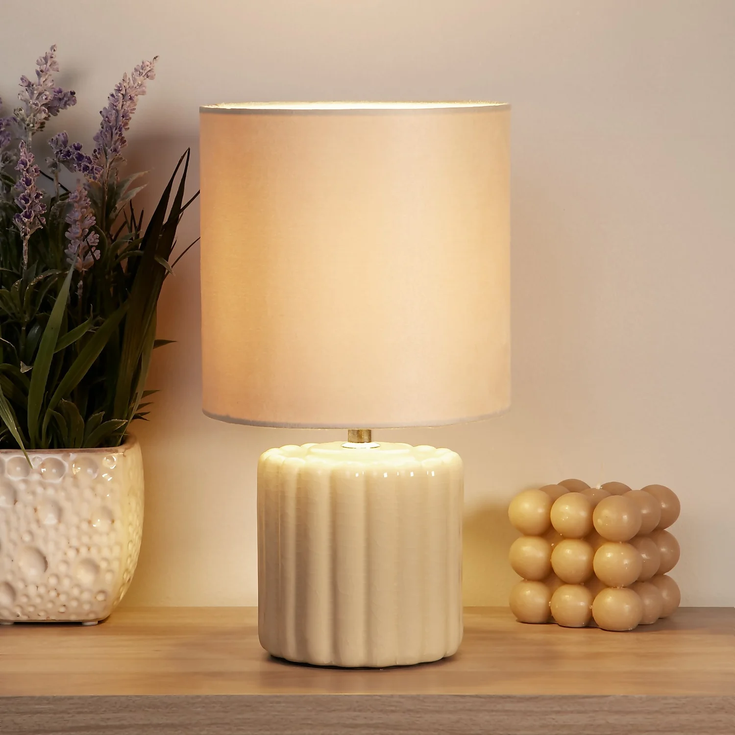 Phoebe Ceramic Table Lamp - Cream 3 Phoebe Ceramic Table Lamp - Cream