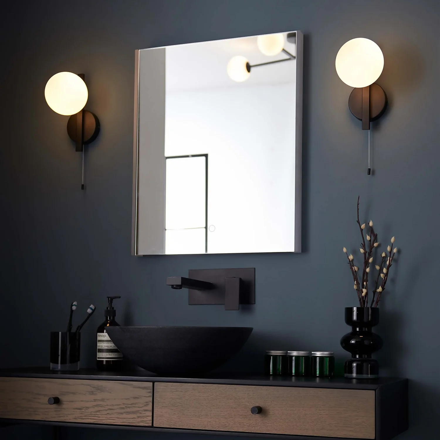 Hawkhill Bathroom Wall Light - Black 8 Hawkhill Bathroom Wall Light - Black - Image 6