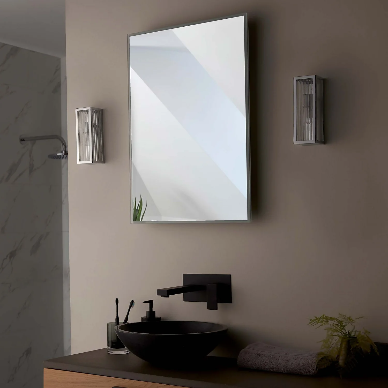 Newham Bathroom Wall Light - Chrome 8 Newham Bathroom Wall Light - Chrome - Image 6