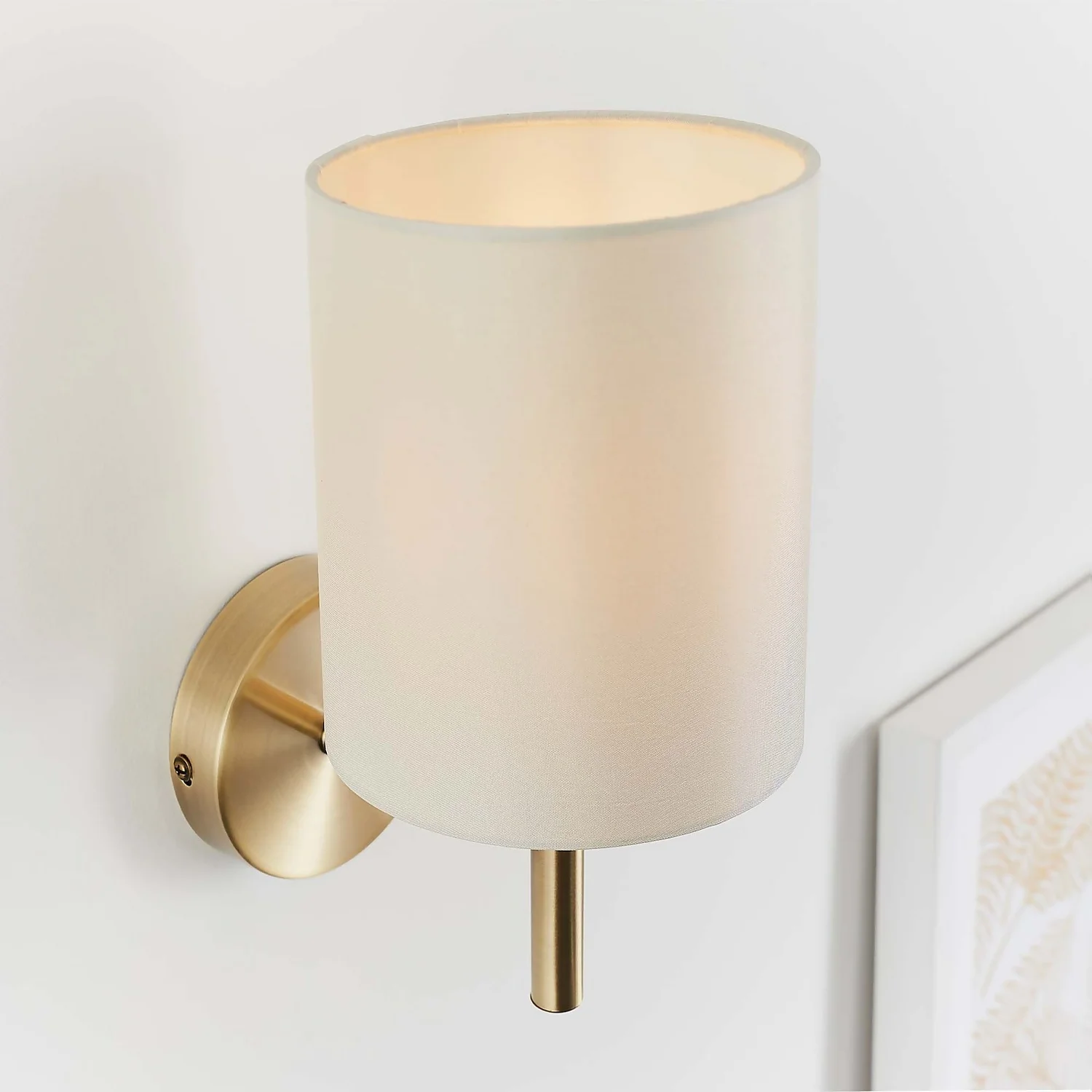 Kari Wall Light - Brass 6 Kari Wall Light - Brass - Image 4