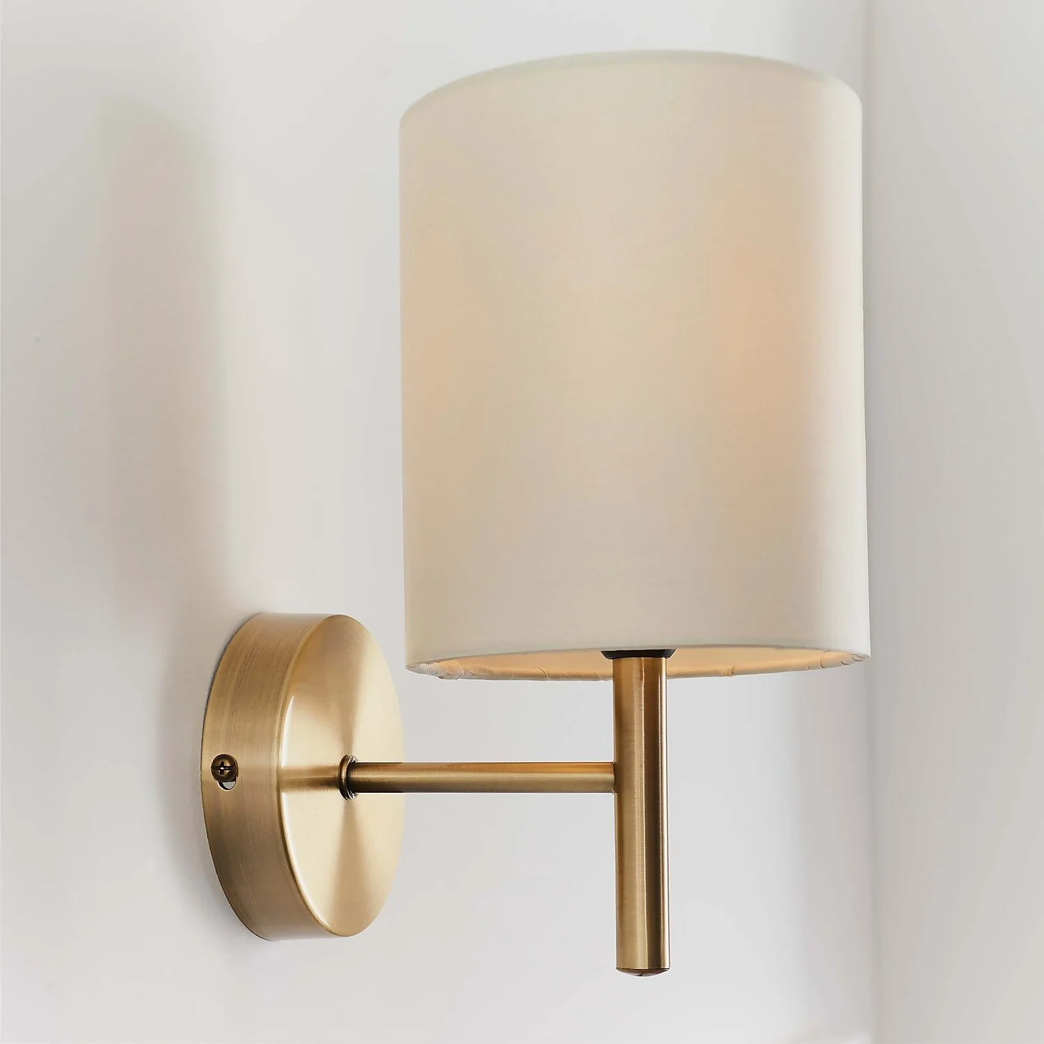 Kari Wall Light - Brass 5 Kari Wall Light - Brass - Image 3