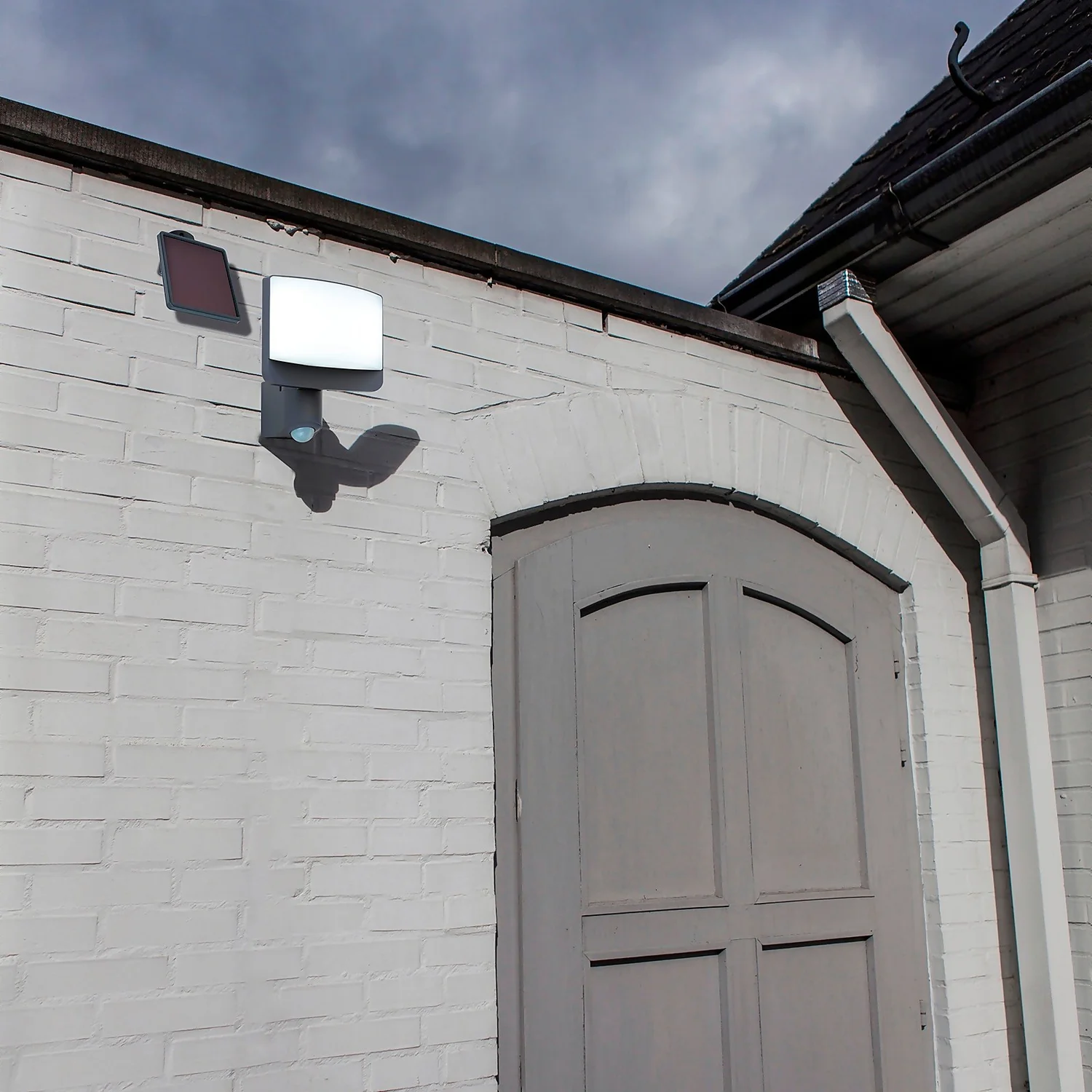 Lutec Sunshine Solar Powered LED Floodlight - Anthracite 5 Lutec Sunshine Solar Powered LED Floodlight - Anthracite - Image 3